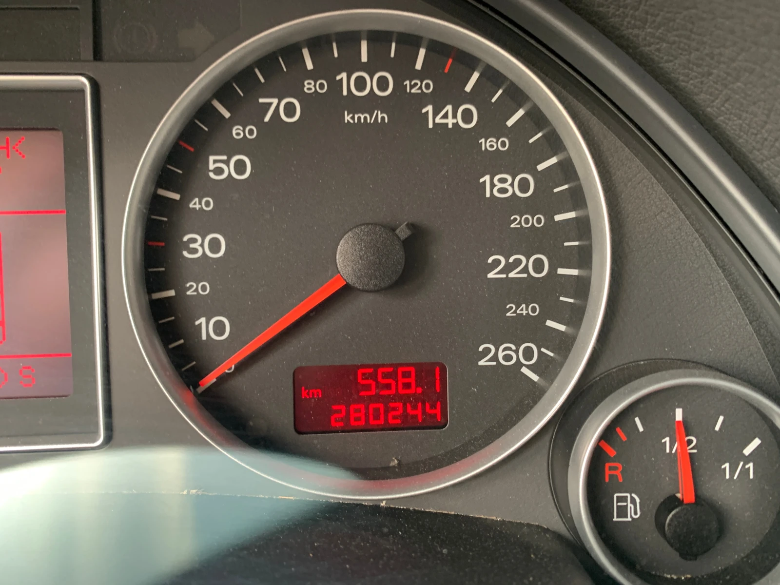 Audi A4 3.0TDI-Sline Quattro, снимка 10 - Автомобили и джипове - 55734858