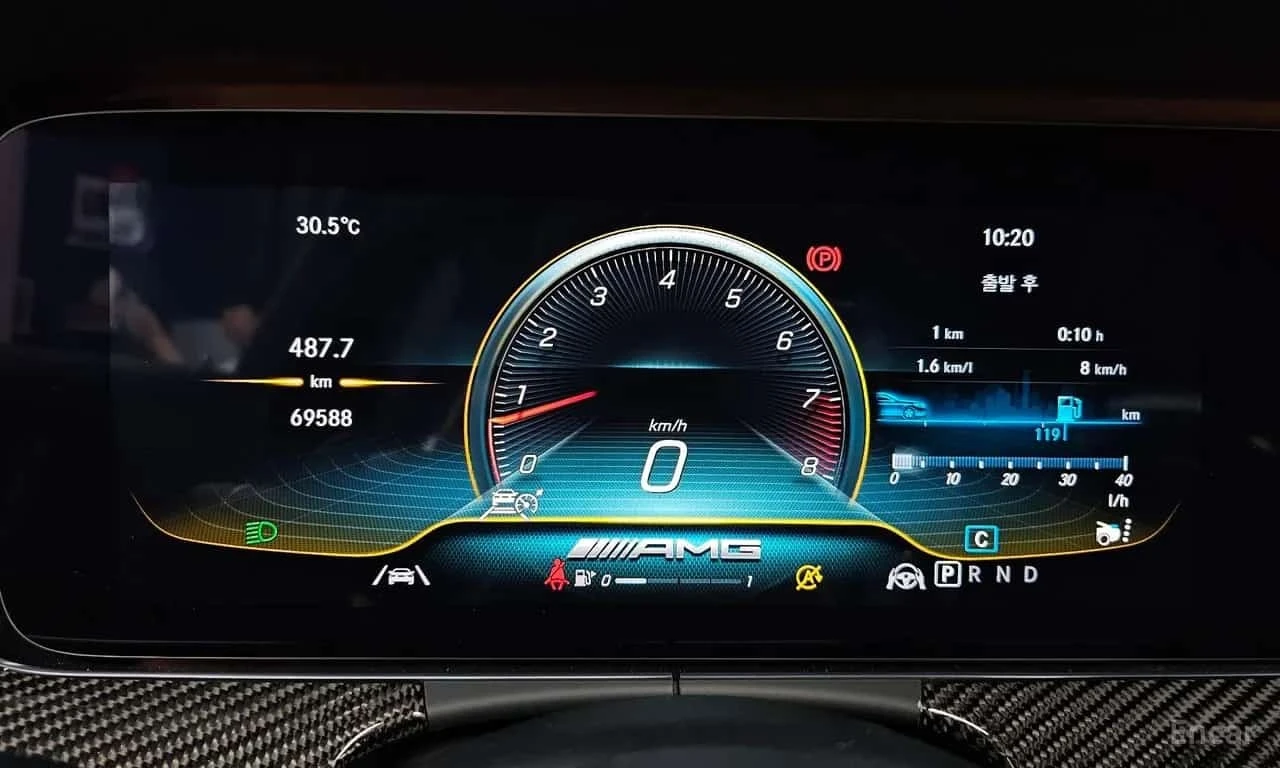 Mercedes-Benz AMG GT 63 S 4MATIC+ /ОБДУХВАНЕ/ПАНОРАМА/ДИСТРОНИК/360, снимка 8 - Автомобили и джипове - 55792125