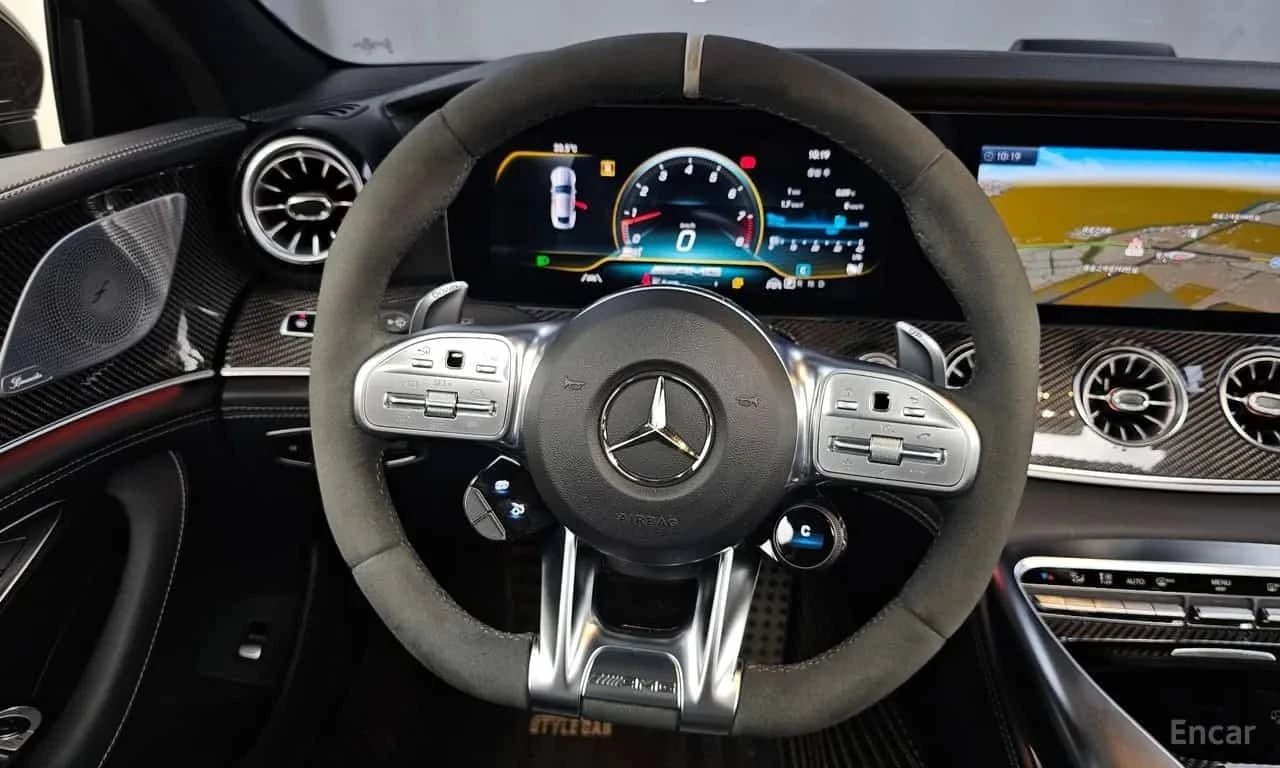 Mercedes-Benz AMG GT 63 S 4MATIC+ /ОБДУХВАНЕ/ПАНОРАМА/ДИСТРОНИК/360, снимка 13 - Автомобили и джипове - 55792125