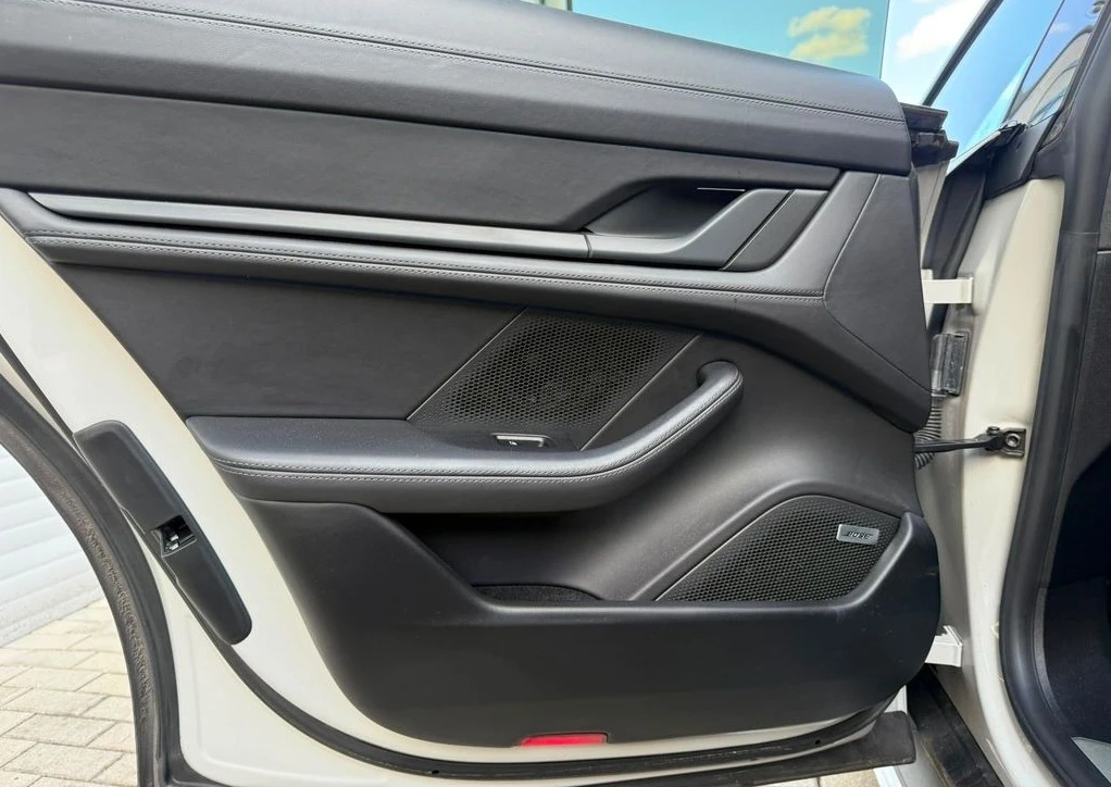 Porsche Taycan Turbo Cross Turismo, снимка 10 - Автомобили и джипове - 56067389