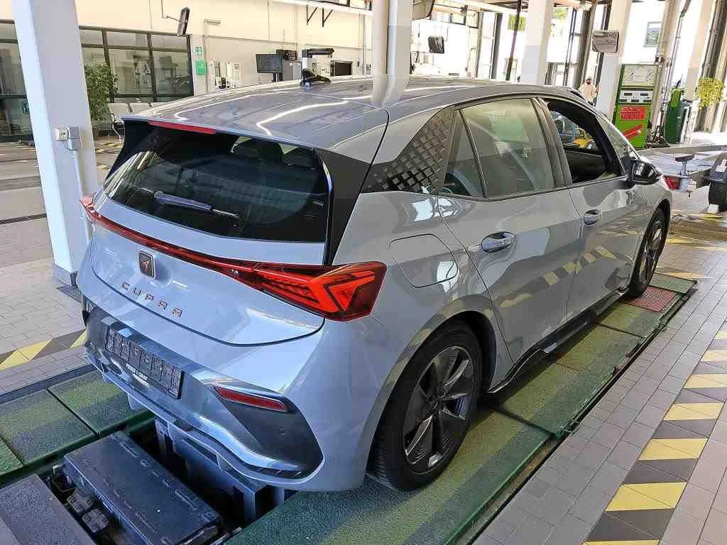 Cupra Born 58 kWh 204 к.с., снимка 3 - Автомобили и джипове - 56161274