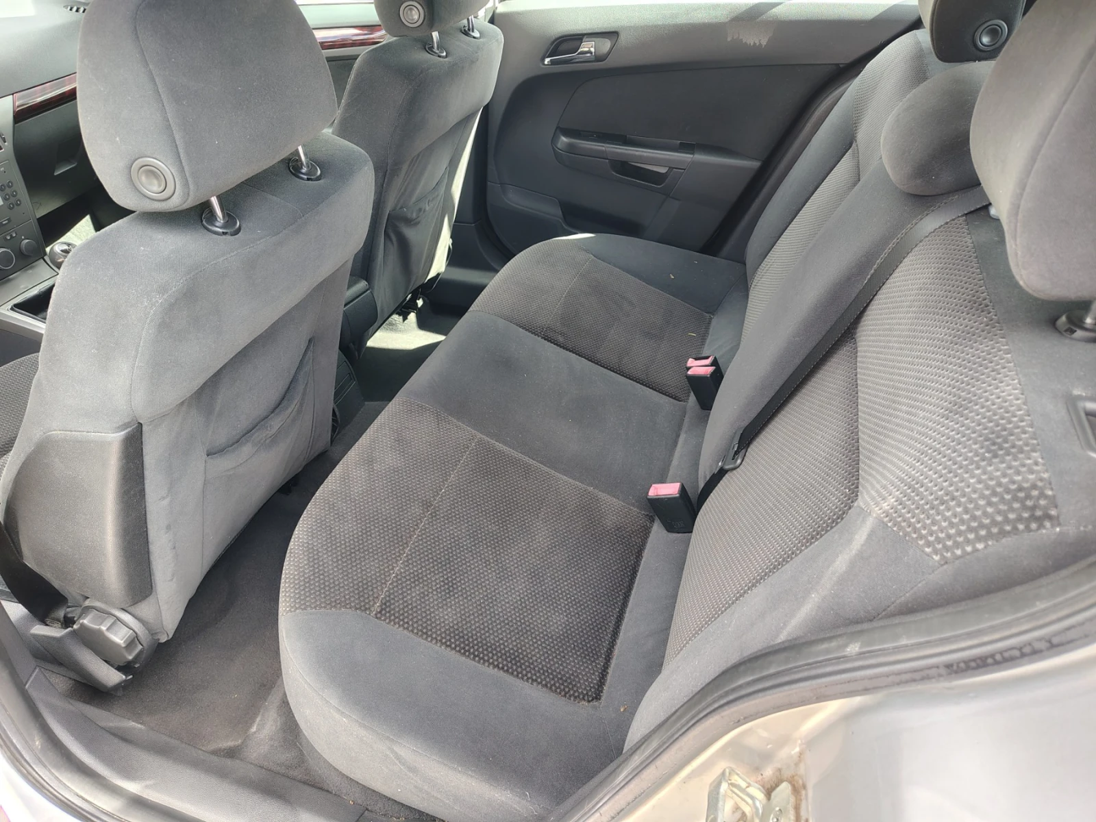Opel Astra 1.6 Бензин (105 к.с.)   2005 г. / Регистрирана, снимка 13 - Автомобили и джипове - 56187335