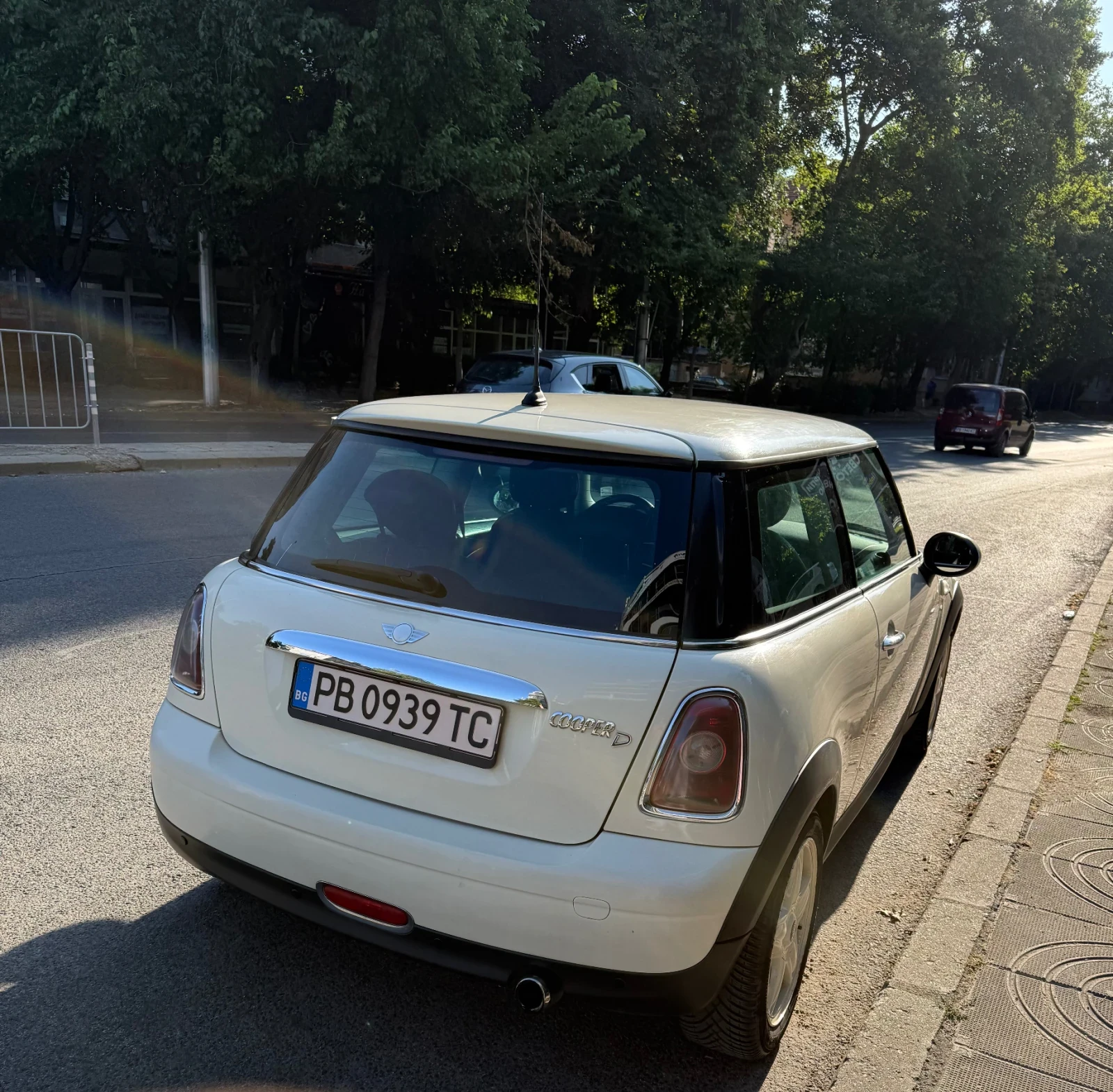 Mini Cooper D, снимка 7 - Автомобили и джипове - 56624346