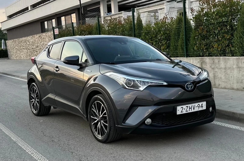 Toyota C-HR ГАРАНЦИЯ, снимка 1 - Автомобили и джипове - 47979280