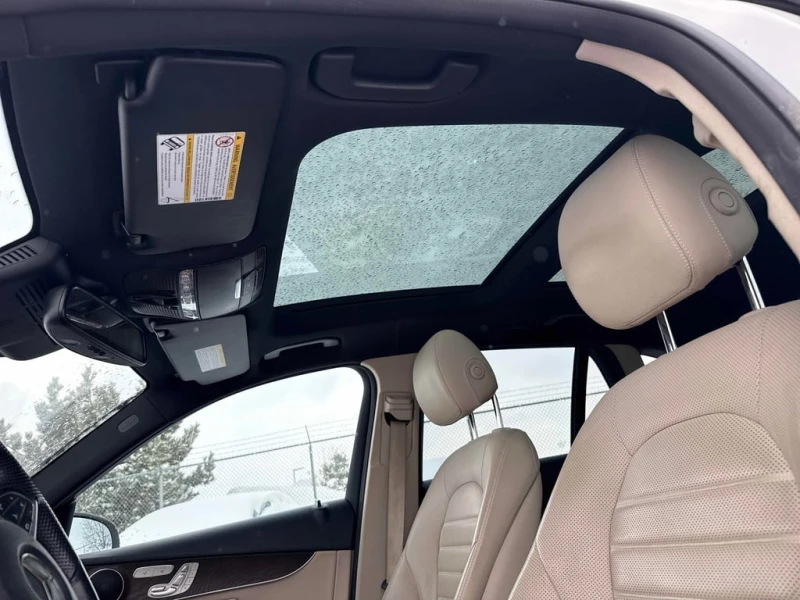 Mercedes-Benz GLC 300  * CARFAX * ОБДУХВАНЕ * ПОДГРЕВИ * PANO, снимка 10 - Автомобили и джипове - 53387685