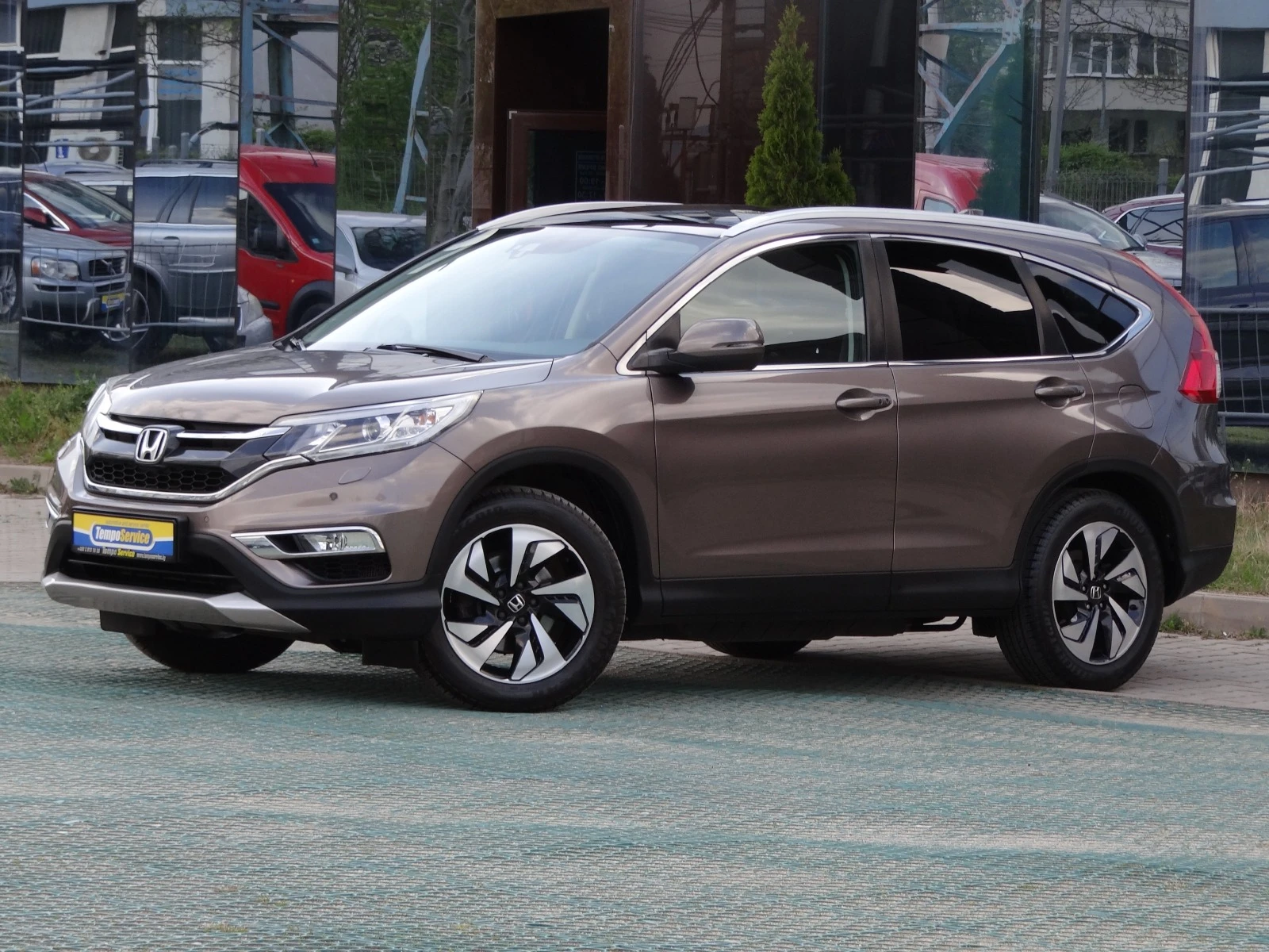 Honda Cr-v 1.6i-DTEC/4x4/NAVI/KOJA/PANORAMA/XENON/LED/CAMERA/ - изображение 2