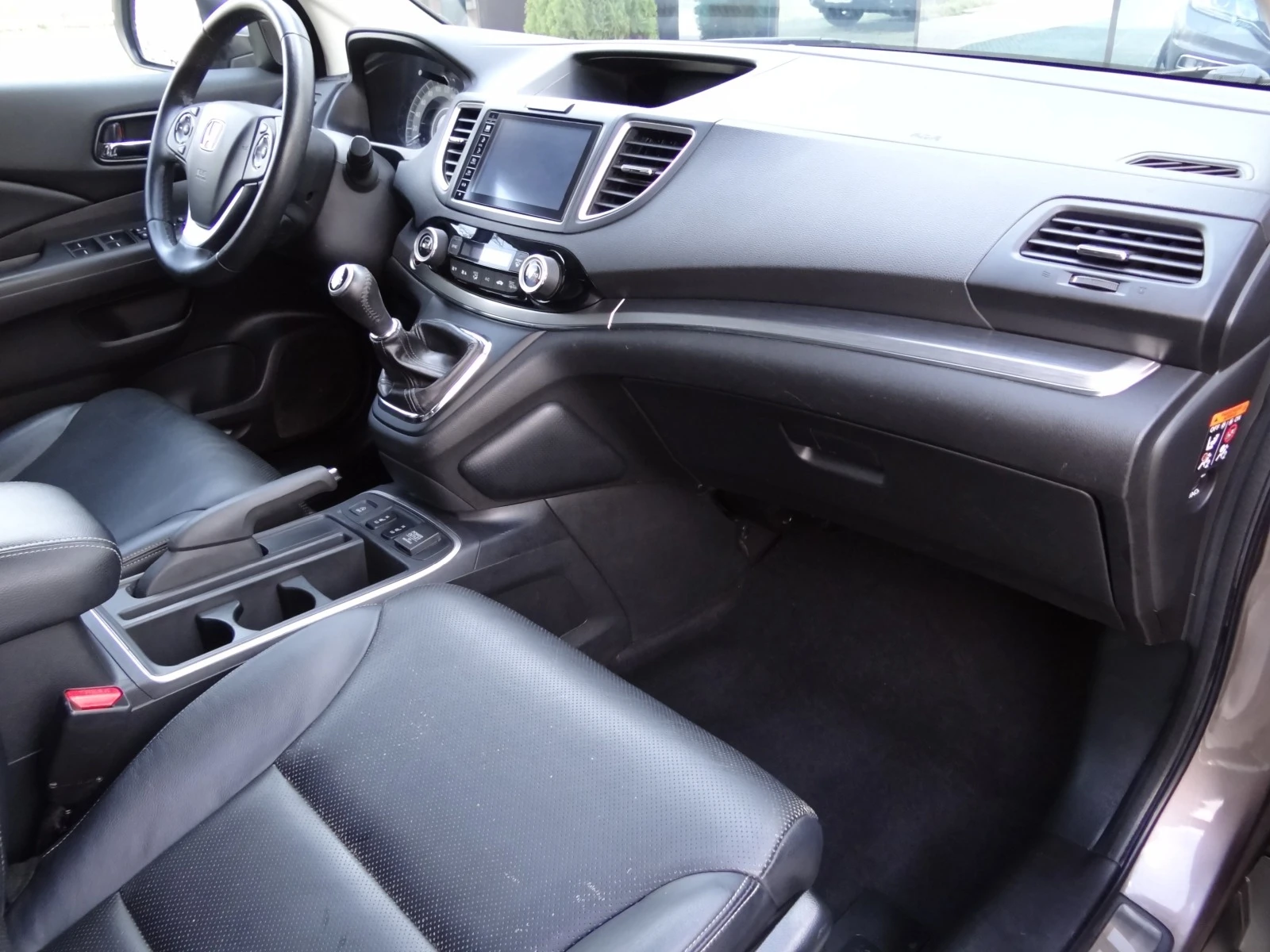 Honda Cr-v 1.6i-DTEC/4x4/NAVI/KOJA/PANORAMA/XENON/LED/CAMERA/ - изображение 9