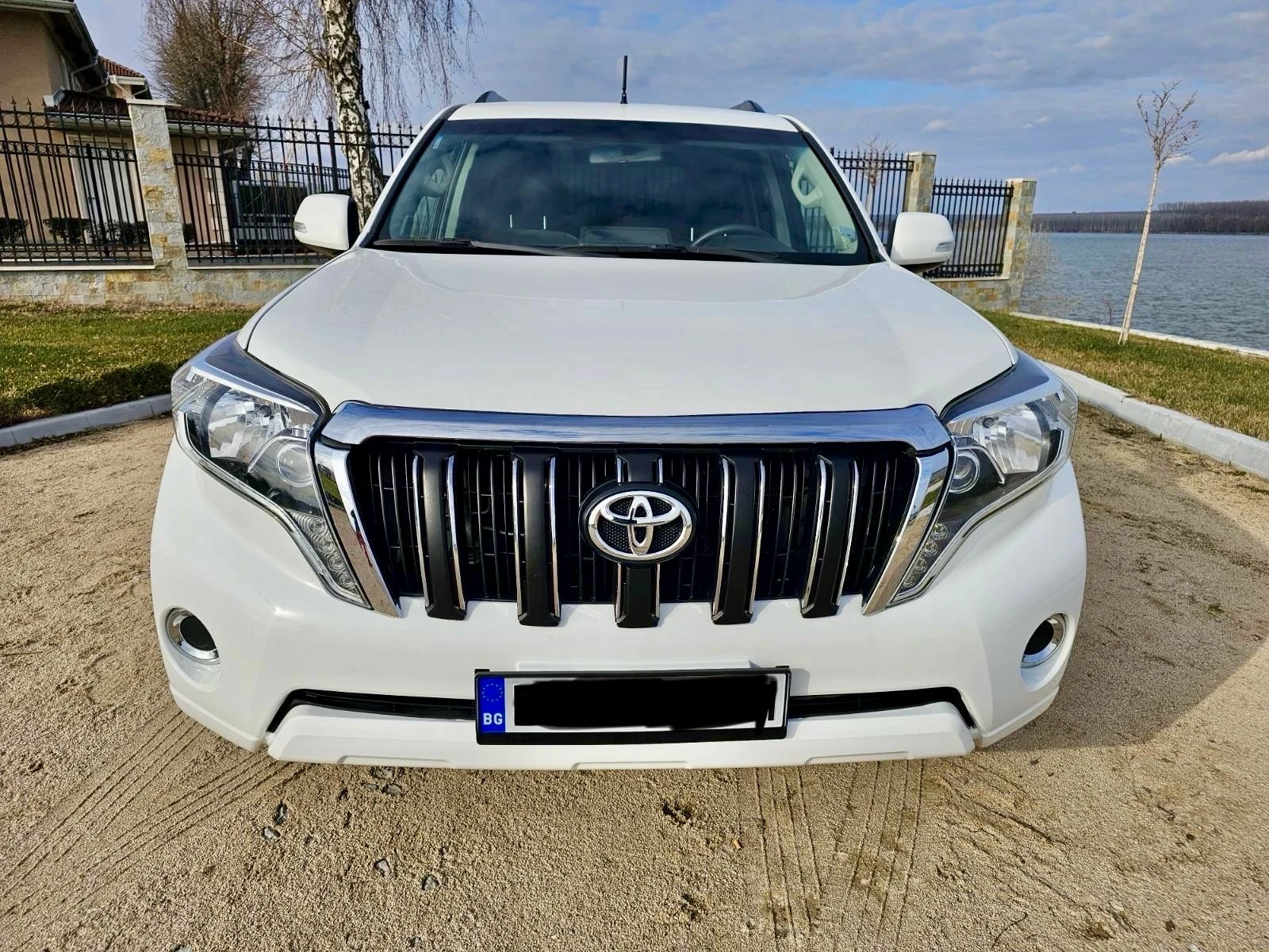 Toyota Land cruiser Facelift/7Места/ЧистоНов 73000км 1год Гаранция - изображение 3
