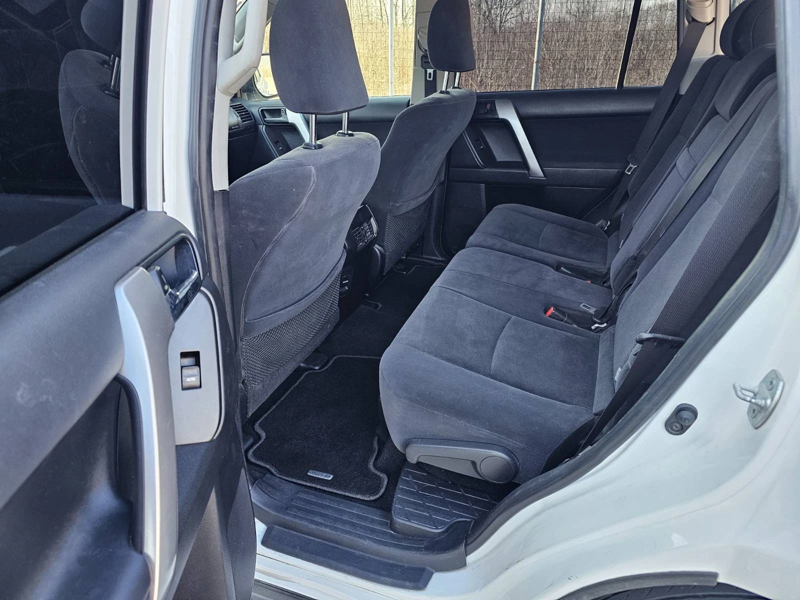 Toyota Land cruiser Facelift/7Места/ЧистоНов 73000км 1год Гаранция - изображение 9