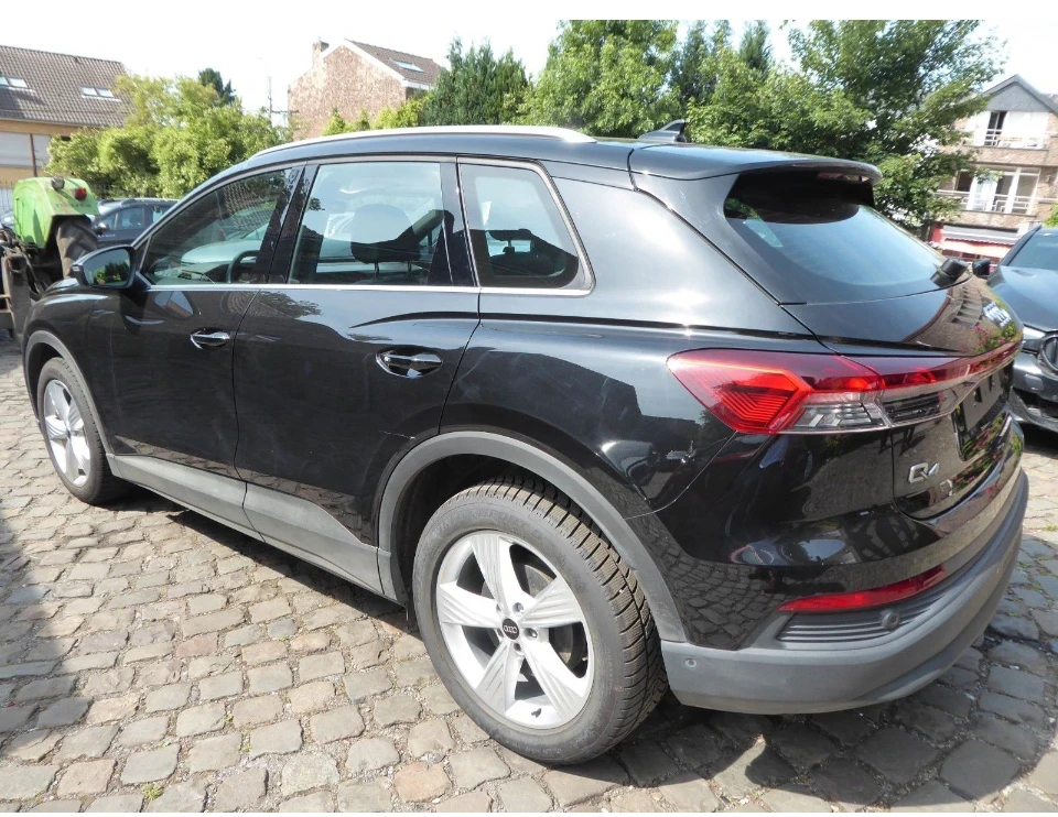 Audi Q4 НА ЧАСТИ - изображение 3