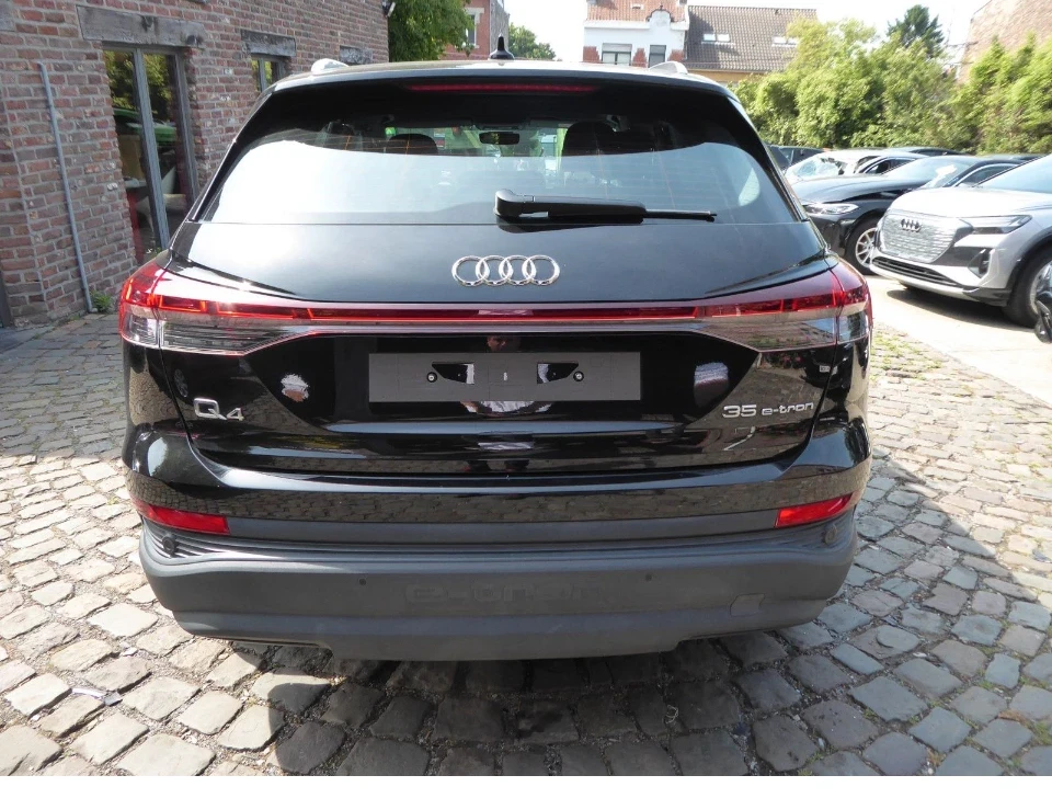 Audi Q4 НА ЧАСТИ - изображение 4