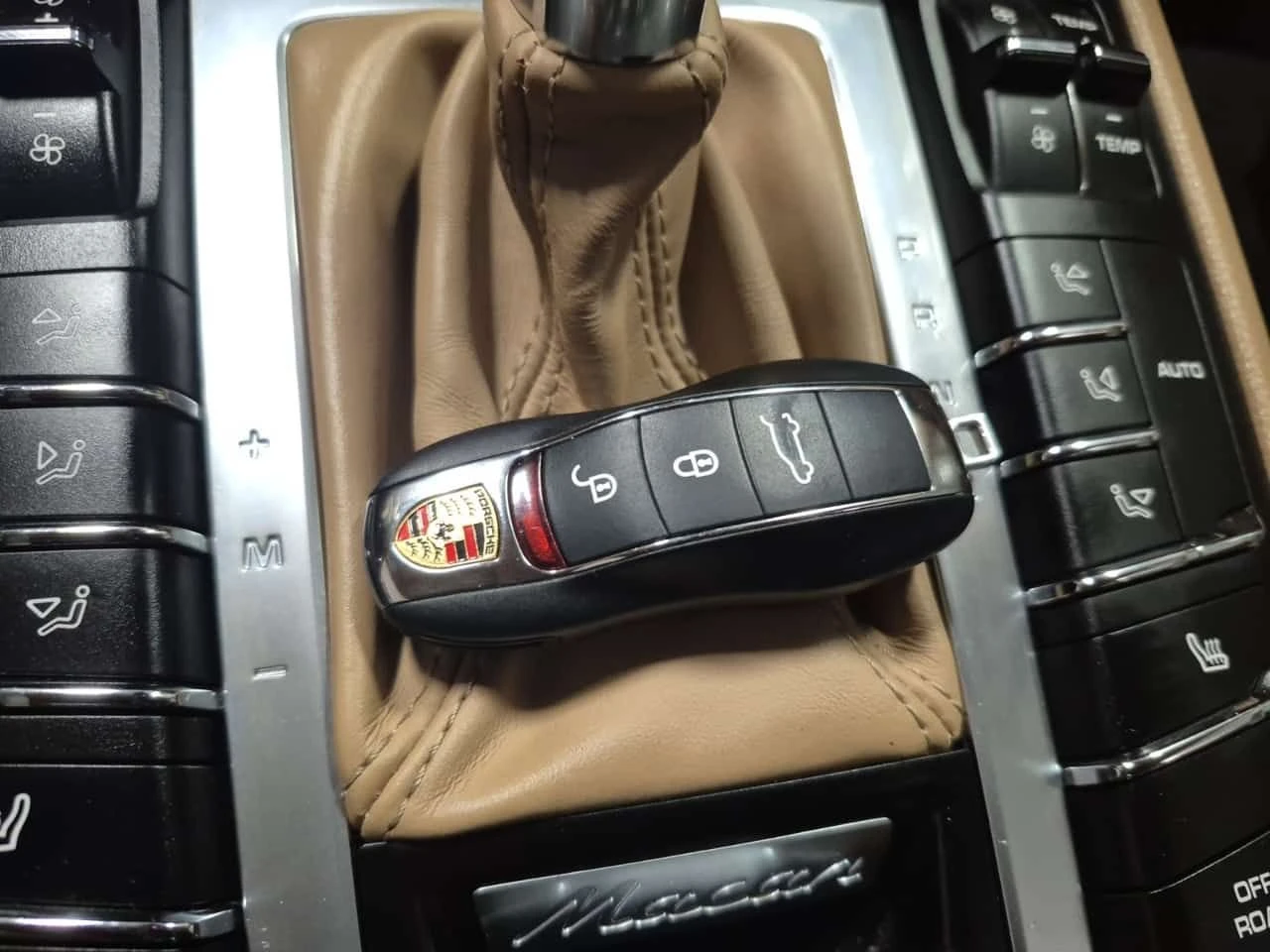 Porsche Macan * S * CARFAX * БЕЗ ПЪРВОНАЧАЛНА ВНОСКА, снимка 8 - Автомобили и джипове - 54219937