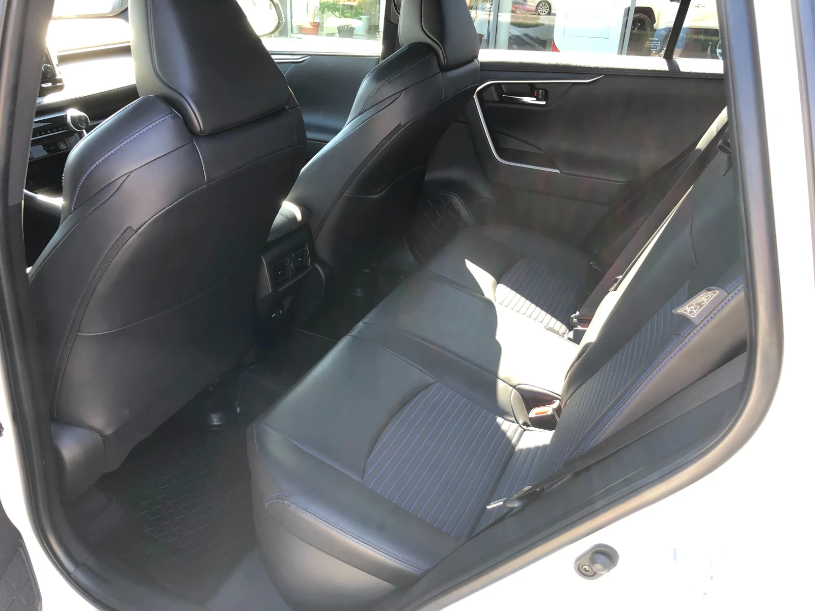 Toyota Rav4 2.5 HEV Style AWD | Mobile.bg � ����������� 12