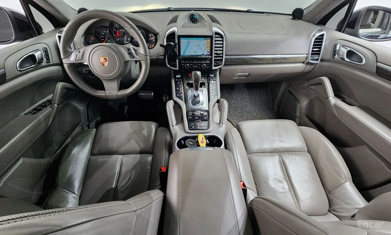 Porsche Cayenne 4.8 TURBO* BURMESTER* DISTRONIC* ПОДГРЕВ* ОБДУХВАН, снимка 8 - Автомобили и джипове - 54827819