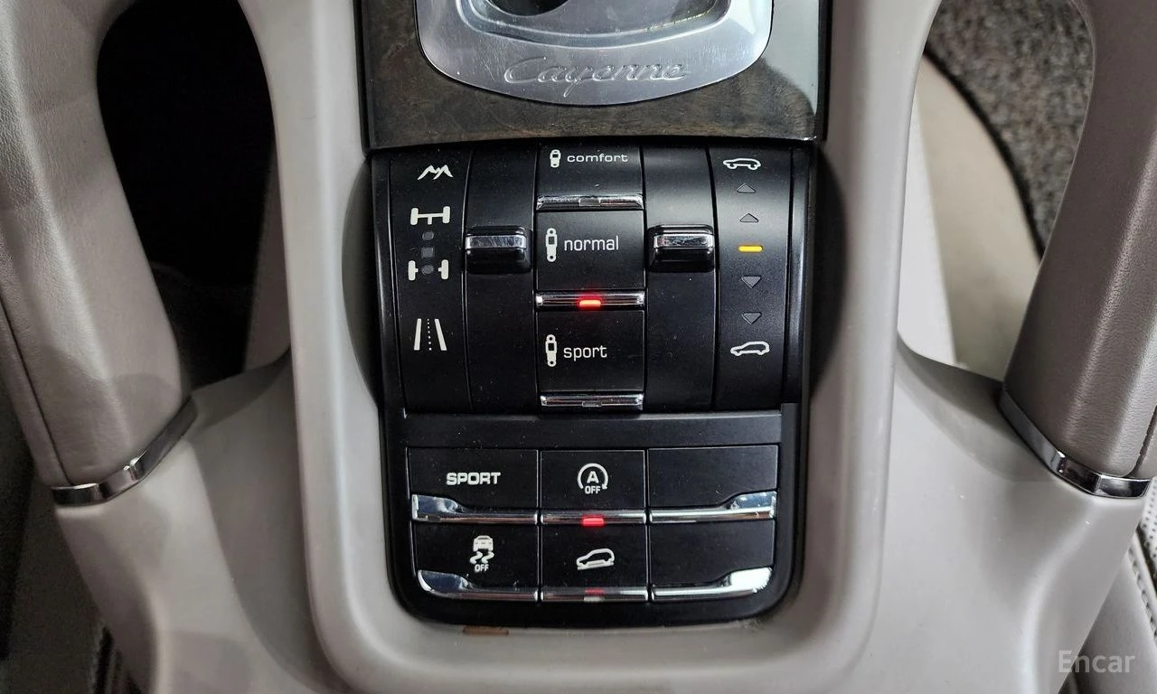 Porsche Cayenne 4.8 TURBO* BURMESTER* DISTRONIC* ПОДГРЕВ* ОБДУХВАН, снимка 14 - Автомобили и джипове - 54827819