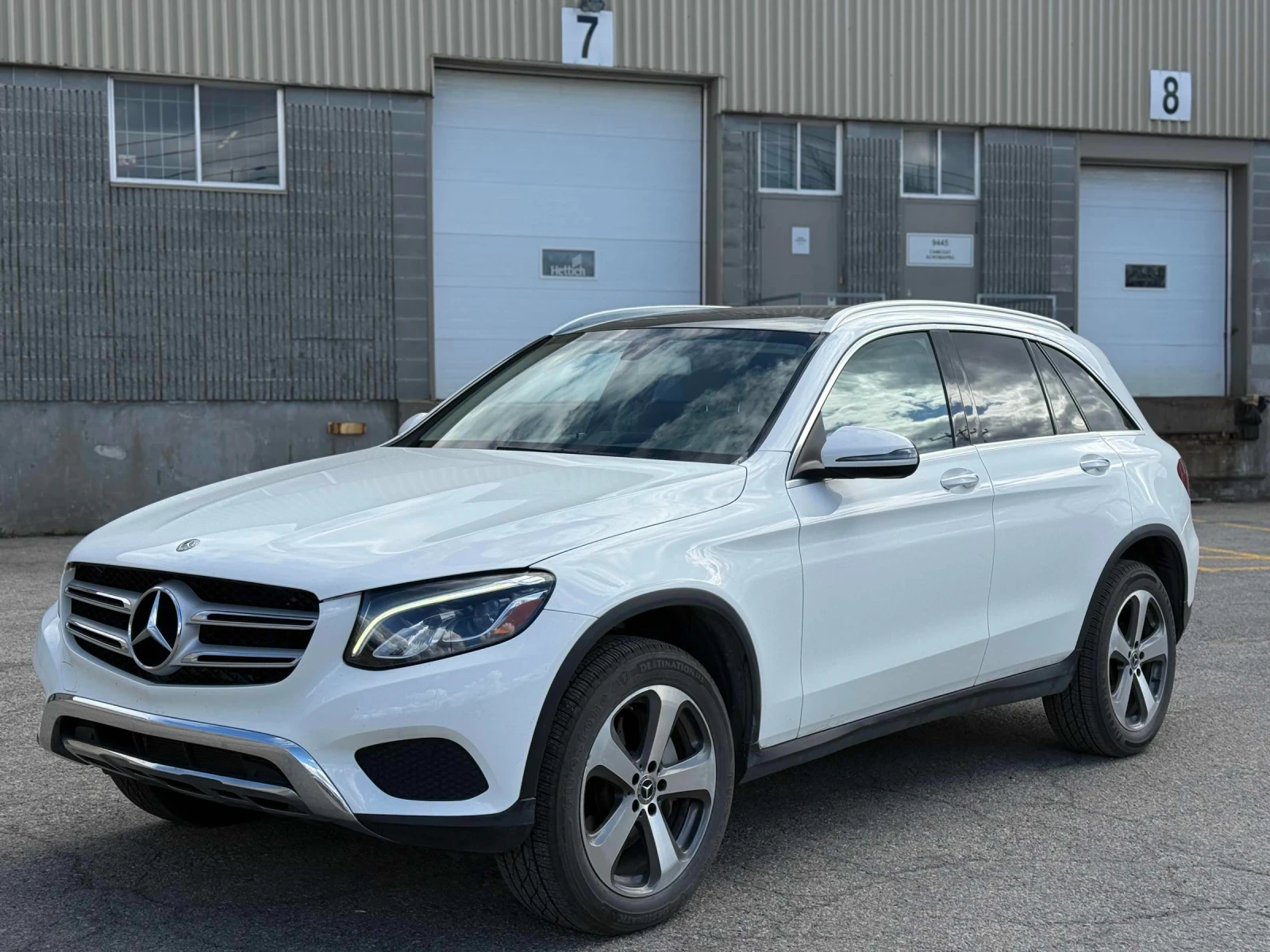 Mercedes-Benz GLC 300 ПОДГРЕВ* KEYLESS* CARFAX , снимка 2 - Автомобили и джипове - 55220738