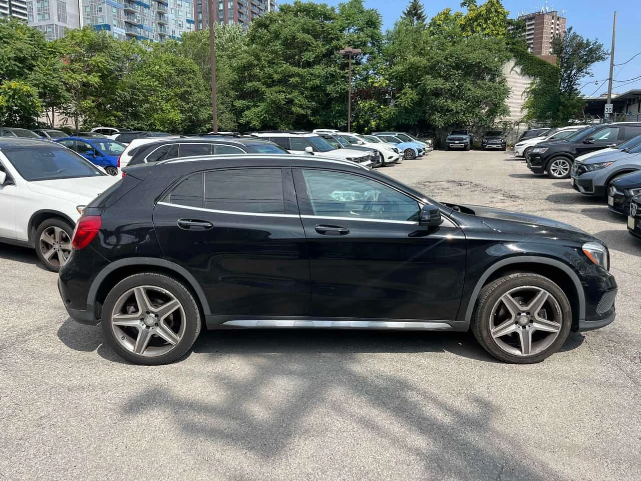 Mercedes-Benz GLA 250 4MATIC * ГЛАВНО ПРЕДСТАВИТЕЛСТВО НА MERCEDES* , снимка 5 - Автомобили и джипове - 55423775