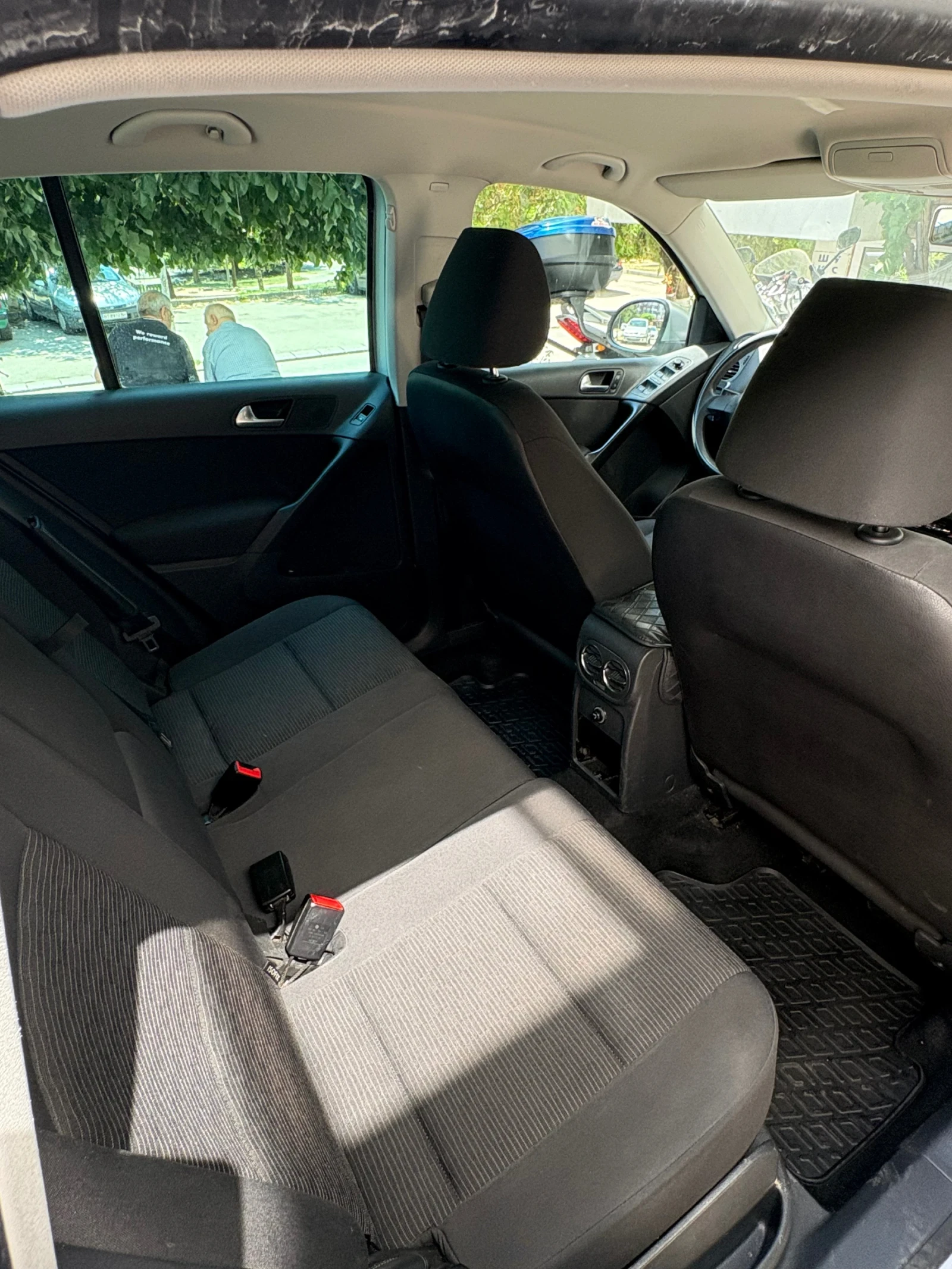 VW Tiguan, снимка 8 - Автомобили и джипове - 55603108