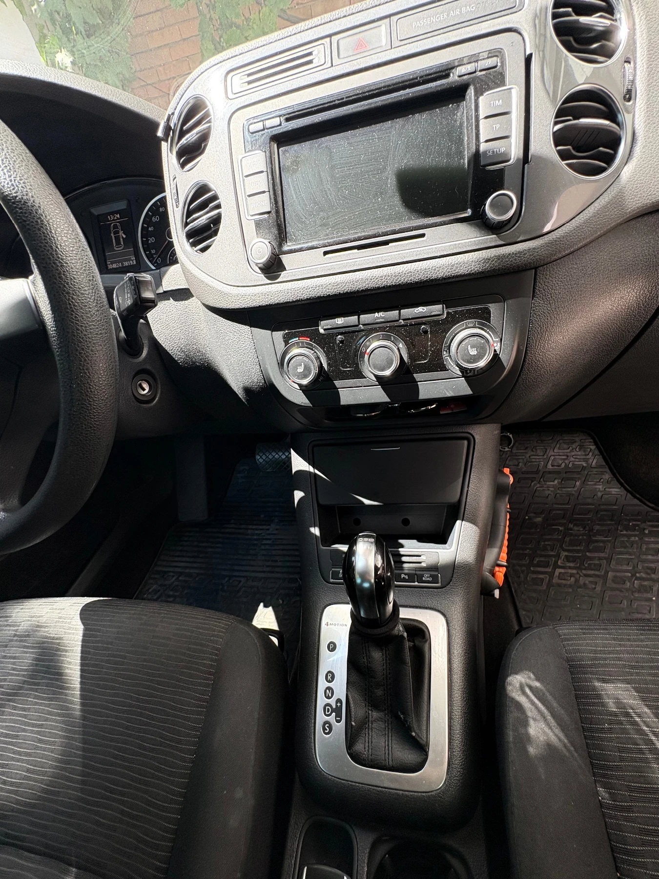 VW Tiguan, снимка 11 - Автомобили и джипове - 55603108