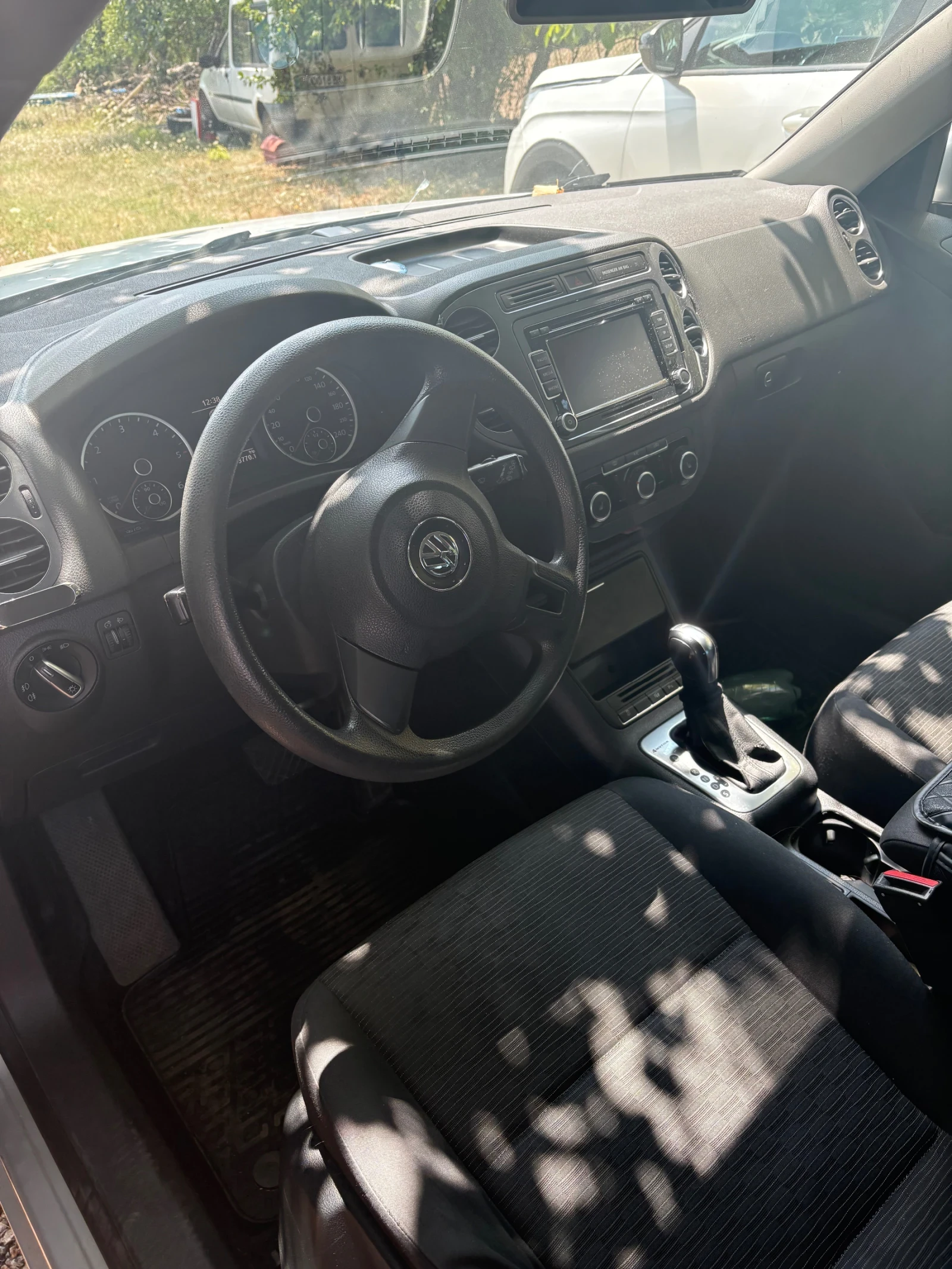 VW Tiguan, снимка 14 - Автомобили и джипове - 55603108
