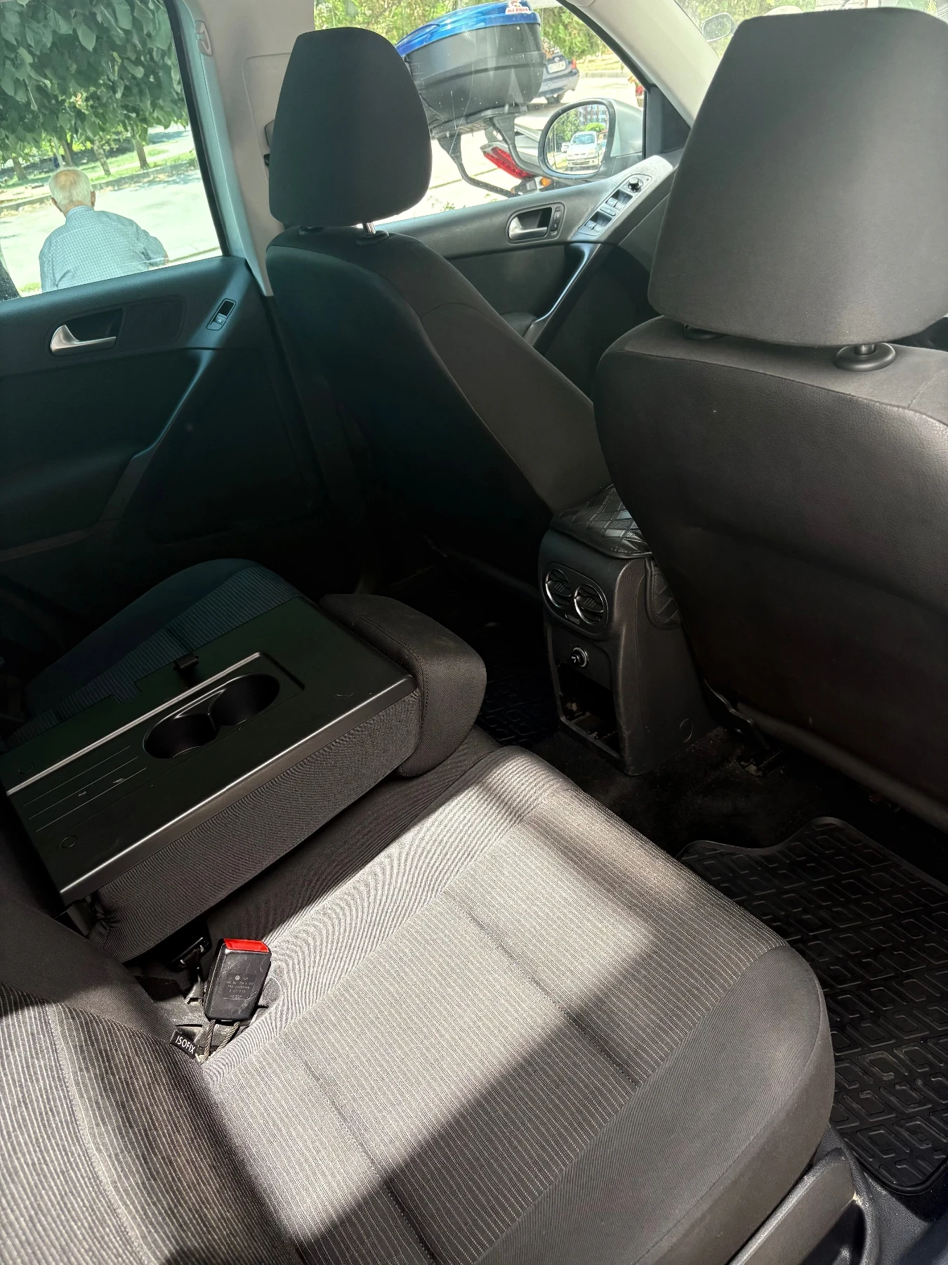 VW Tiguan, снимка 9 - Автомобили и джипове - 55603108