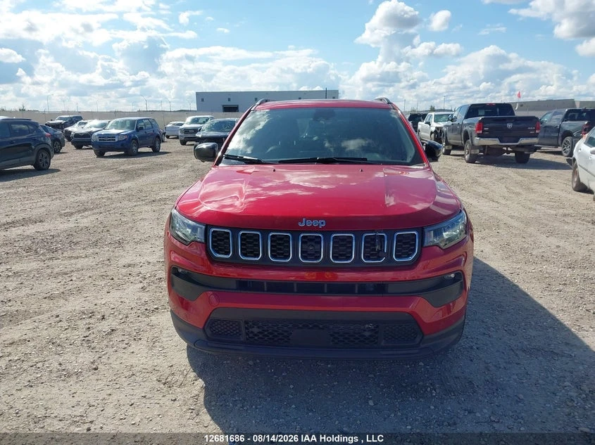 Jeep Compass LATITUDE Автокредит Цена до България, снимка 2 - Автомобили и джипове - 56196641