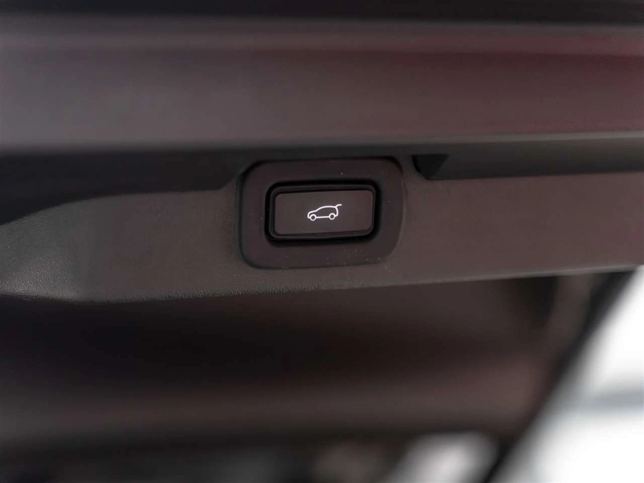 Land Rover Discovery R-Dynamic S| P360 Turbo Inline-6| Adaptive Cruise| | Mobile.bg � ����������� 16