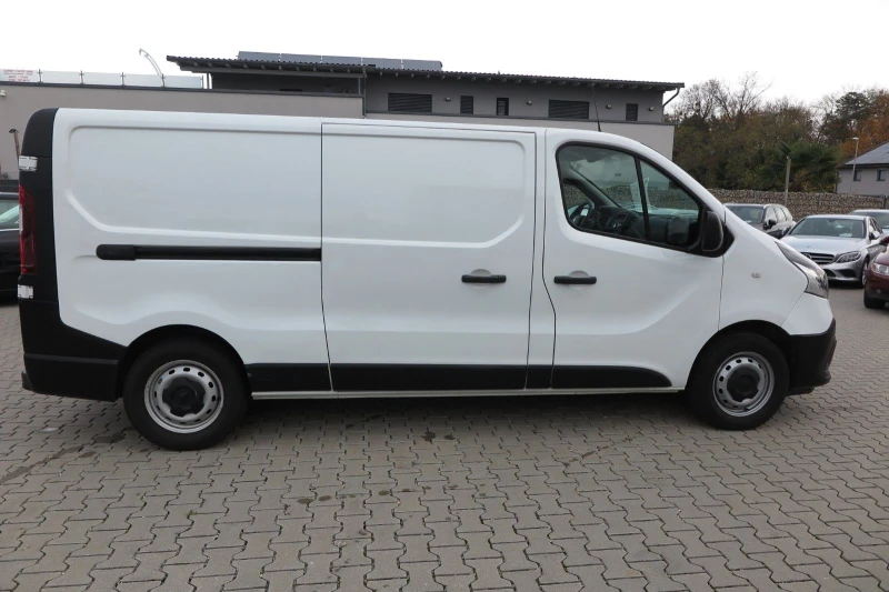 Renault Trafic, снимка 4 - Бусове и автобуси - 48393173