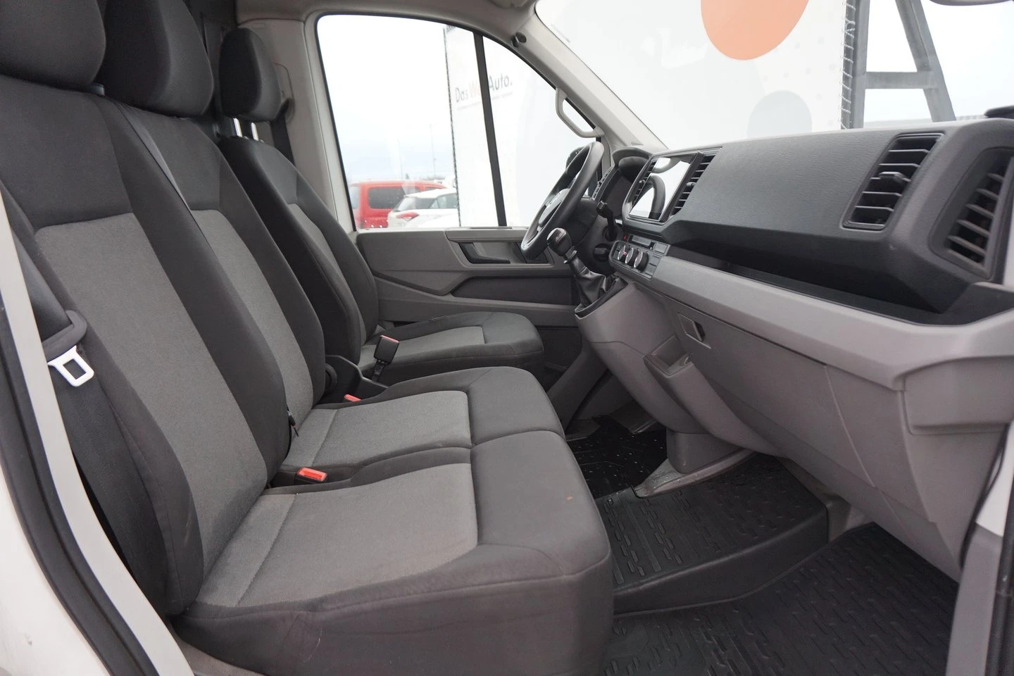 VW Crafter 50 Kasten L 13.6 m3 TDI задно - изображение 6