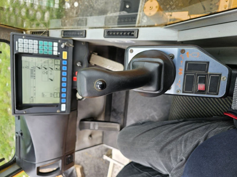 Други Друг LIEBHERR LTF 1045-4.1  8x4, снимка 7 - Камиони - 50455343