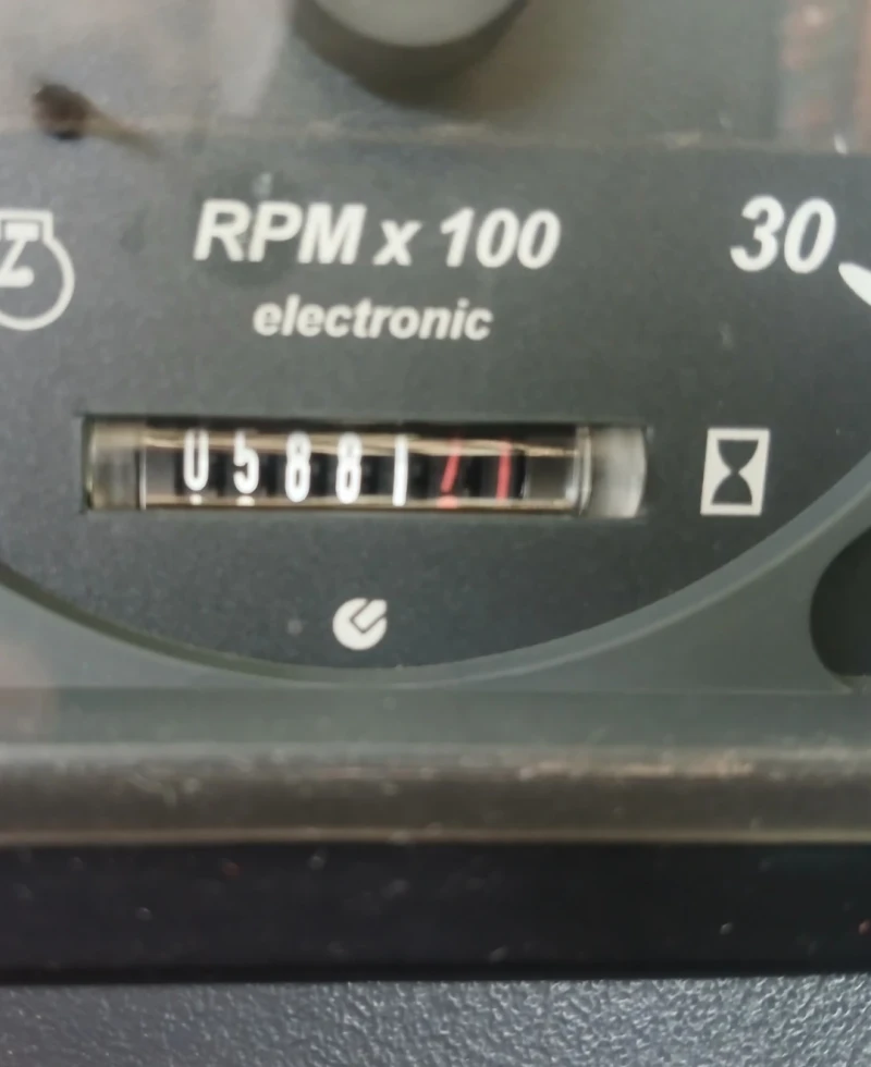 Телескопичен товарач New Holland LM5040, снимка 8 - Селскостопанска техника - 52559223