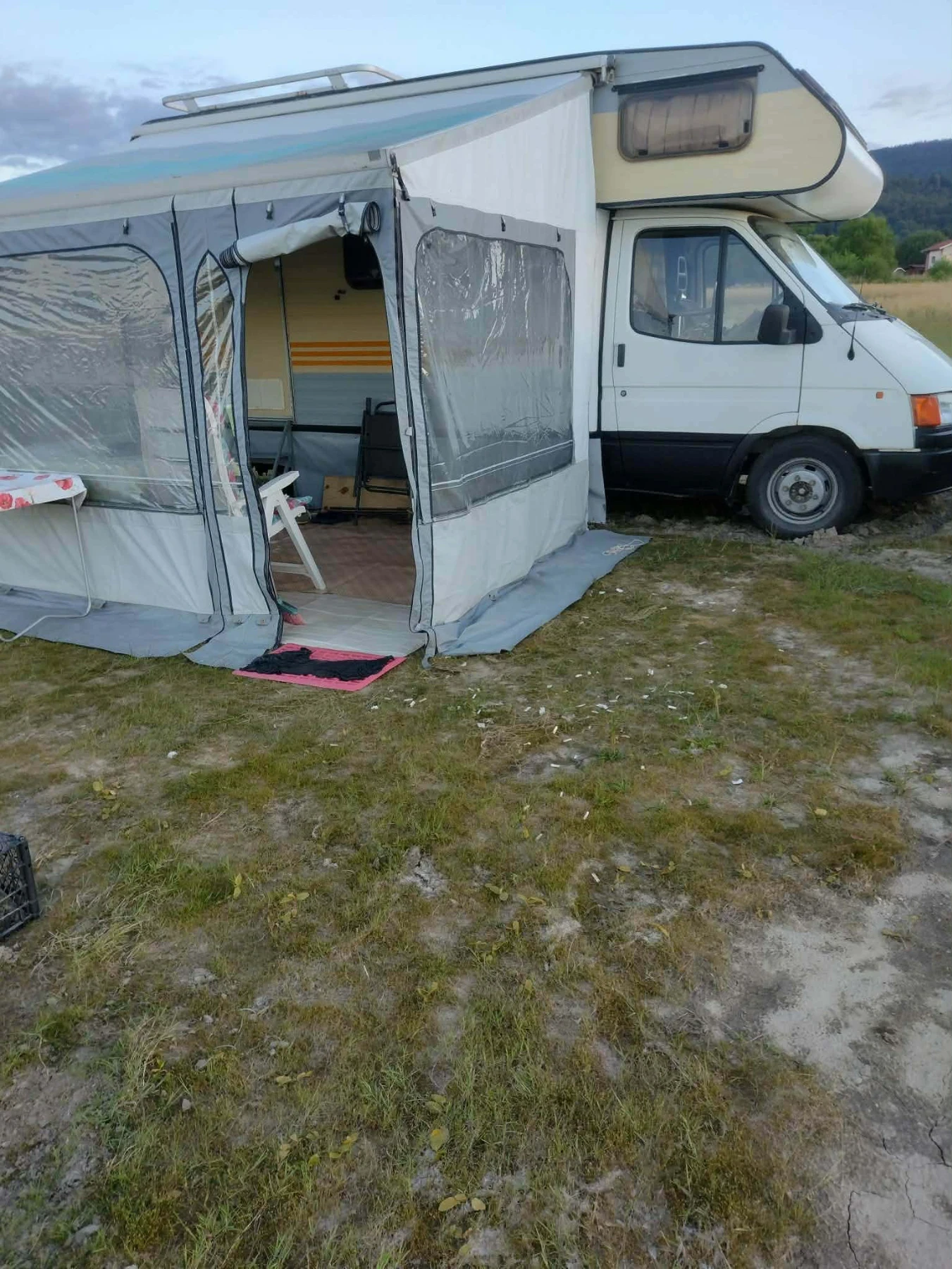 Кемпер Ford Transit - изображение 2