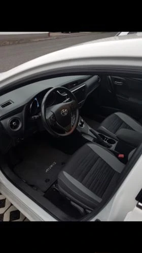 Toyota Auris 1.8 hibrid, снимка 3