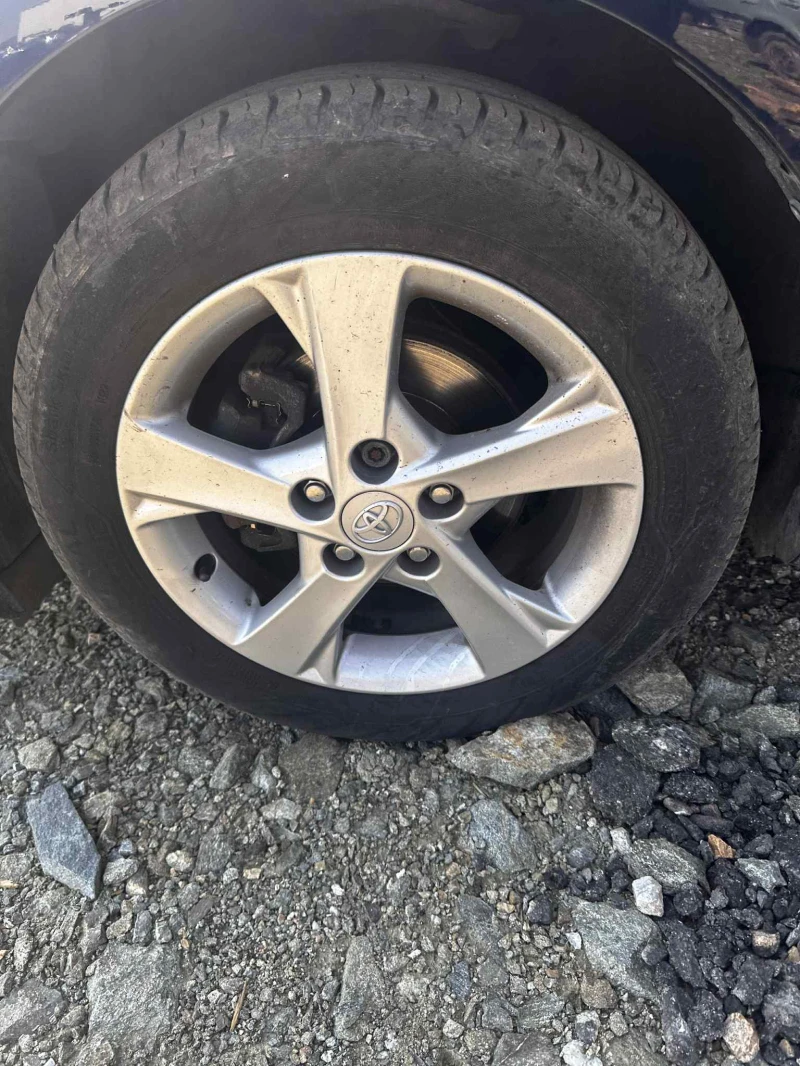 Toyota Auris 12 броя 1.6 Valvematic 132к.с НА ЧАСТИ, снимка 14 - Автомобили и джипове - 52982440