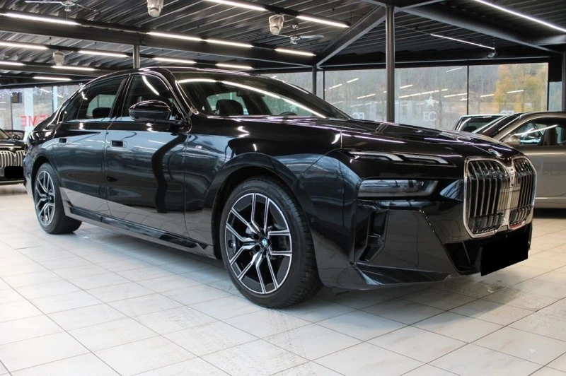 BMW 740 d xDrive M SPORT, снимка 4 - Автомобили и джипове - 45053747