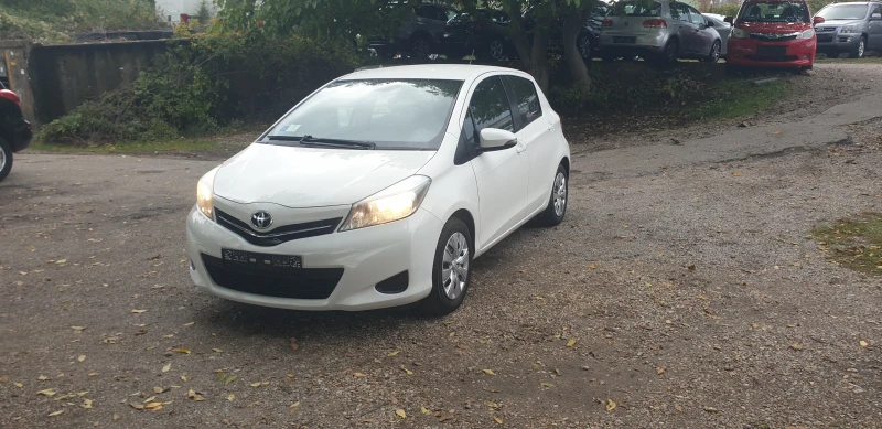 Toyota Yaris 1.3VV-i CERTIFICATO DI REVISIONE 149000KM , снимка 1 - Автомобили и джипове - 47484355