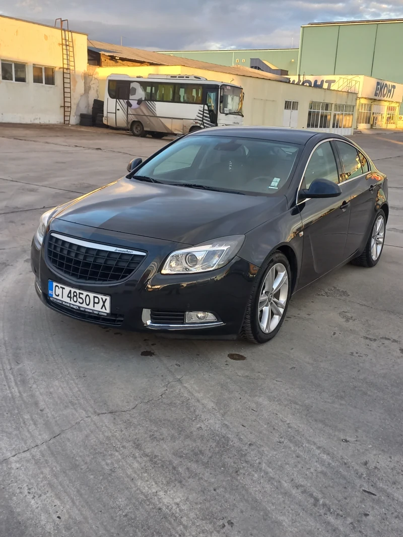 Opel Insignia, снимка 1 - Автомобили и джипове - 47840472