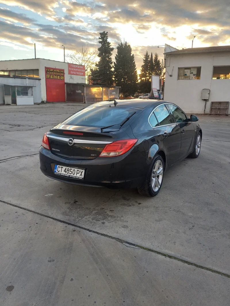 Opel Insignia, снимка 6 - Автомобили и джипове - 47840472