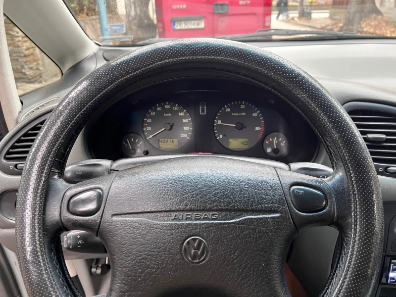 VW Sharan, снимка 7 - Автомобили и джипове - 48235492