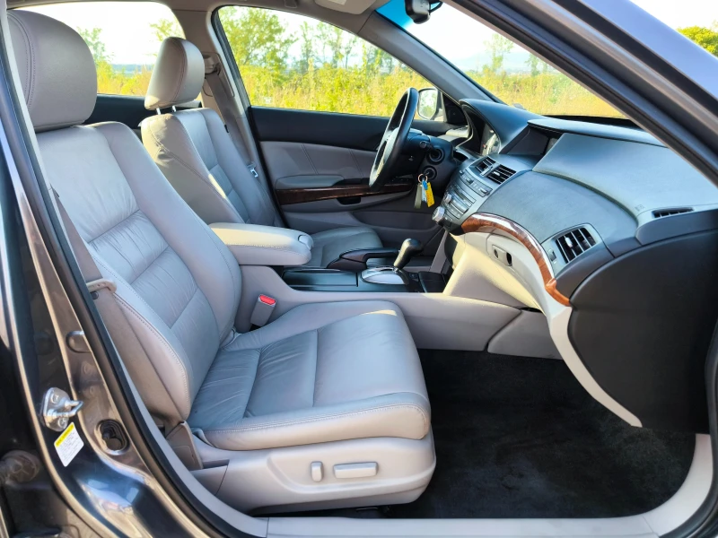 Honda Accord V6 3.5 271HP + 500лв Подарък за гуми, снимка 10 - Автомобили и джипове - 51875131