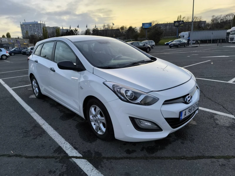 Hyundai I30 1.6, снимка 12 - Автомобили и джипове - 52447942