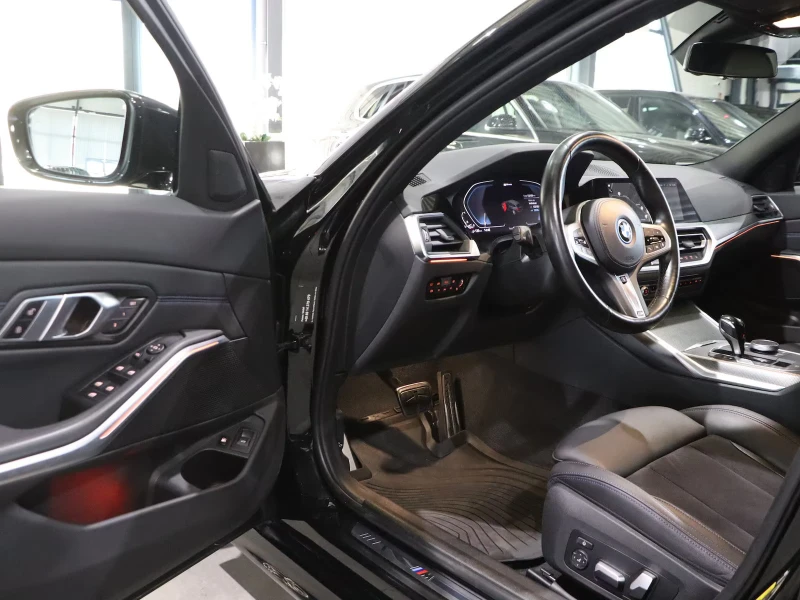 BMW 330 2.0PHEV/292HP/LASER/SHADOW/MEMO/HUD/H&K/CAM/607g, снимка 8 - Автомобили и джипове - 52467987