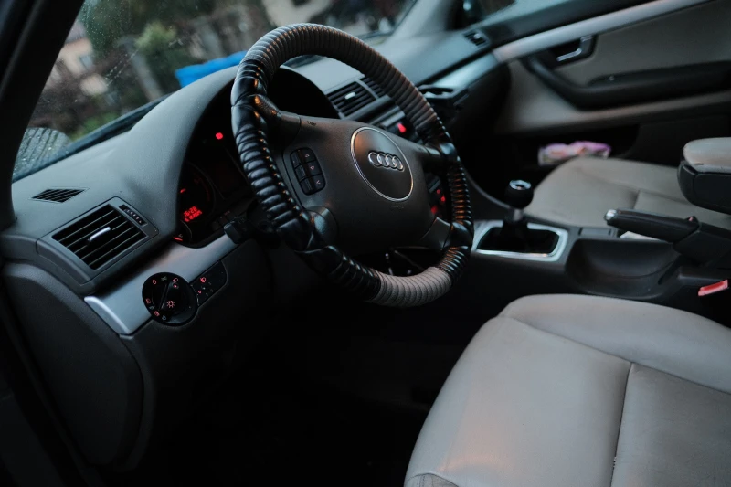 Audi A4 1.9 TDI, снимка 13 - Автомобили и джипове - 52673074