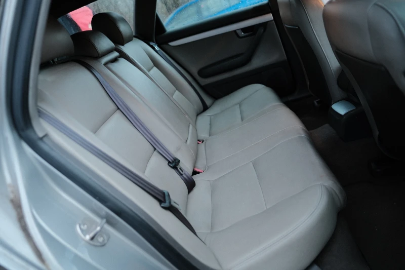 Audi A4 1.9 TDI, снимка 14 - Автомобили и джипове - 52673074