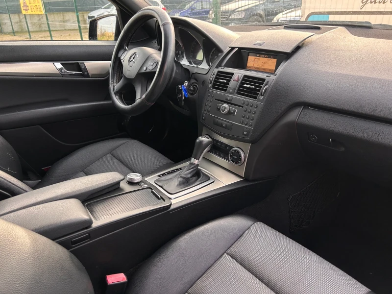 Mercedes-Benz C 220, снимка 11 - Автомобили и джипове - 52726439