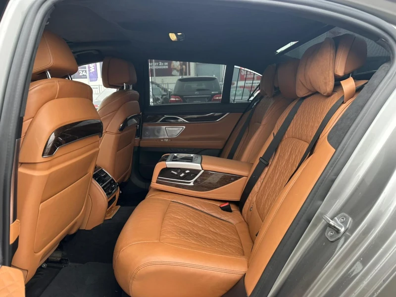 BMW 750, снимка 11 - Автомобили и джипове - 53563983