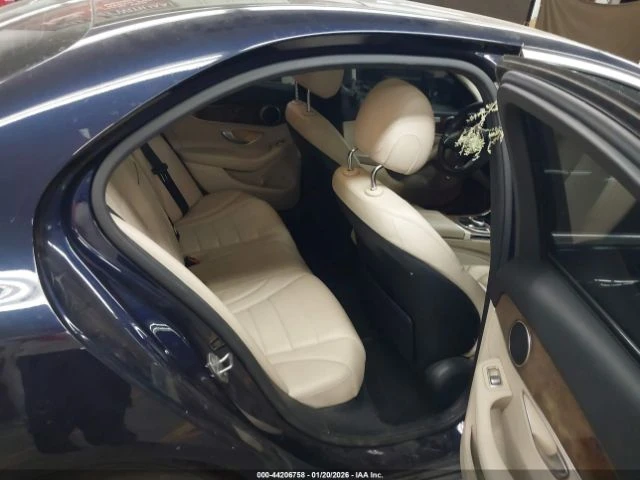 Mercedes-Benz C 300 КОЖА* KEYLESS* ПОДГРЕВ, снимка 11 - Автомобили и джипове - 53685821