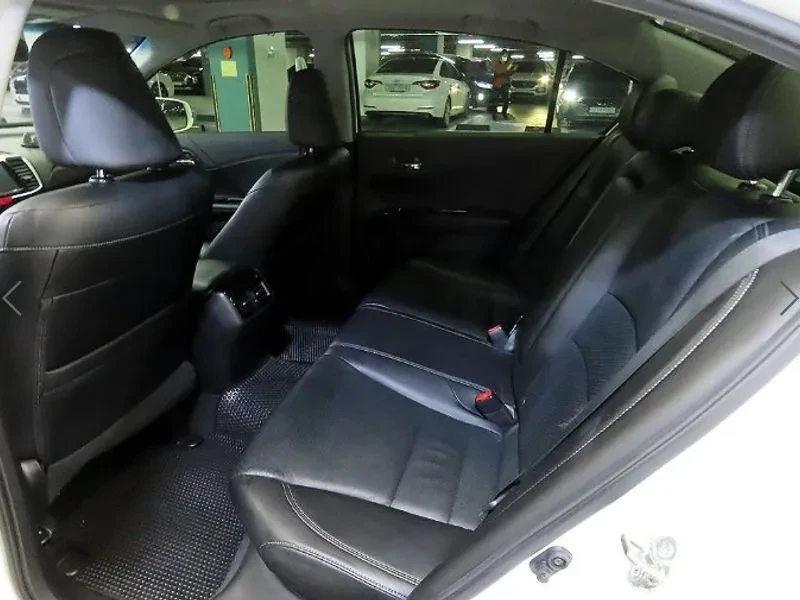 Honda Accord 2.4 - САМО 30% АВАНС, снимка 7 - Автомобили и джипове - 56220023