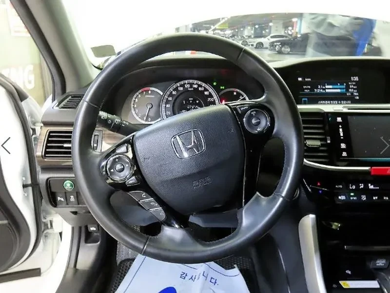 Honda Accord 2.4 - САМО 30% АВАНС, снимка 8 - Автомобили и джипове - 56220023