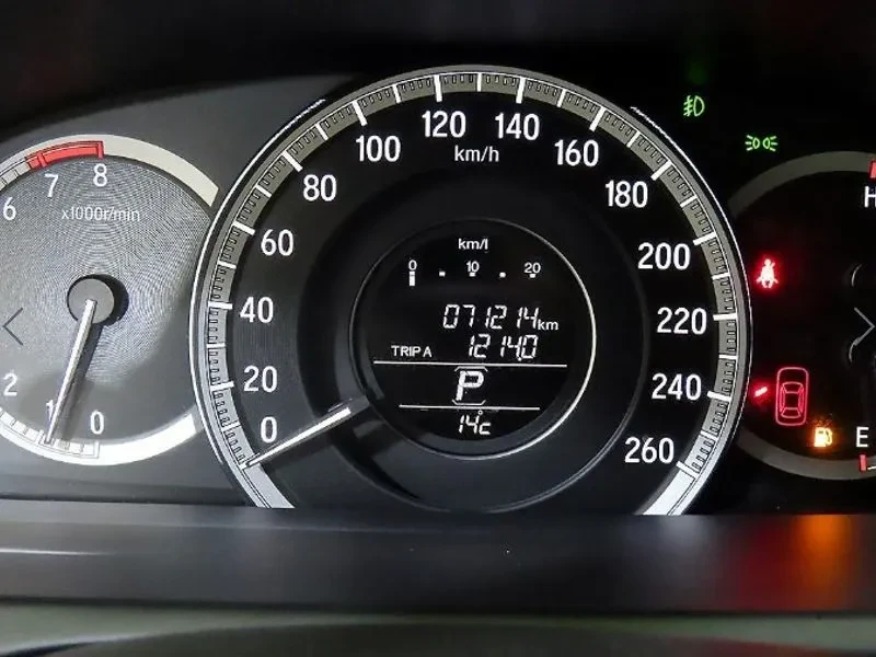 Honda Accord 2.4 - САМО 30% АВАНС, снимка 9 - Автомобили и джипове - 56220023